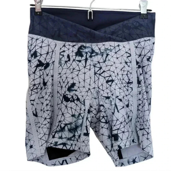 Lululemon Pedal Pace Short  Star Crushed Silver Fox Deep Navy/Deep Navy Women - Picture 5 of 11